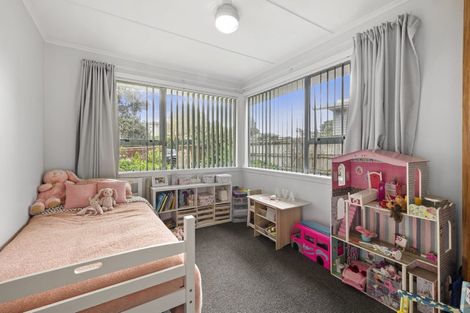 Photo of property in 33 Clearmont Crescent, Blagdon, New Plymouth, 4310