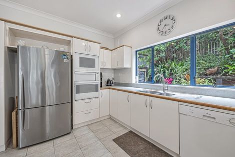 Photo of property in 19 Belleaire Court, West Harbour, Auckland, 0618