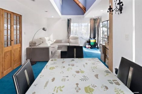 Photo of property in 1/33a Pickwick Parade, Mellons Bay, Auckland, 2014