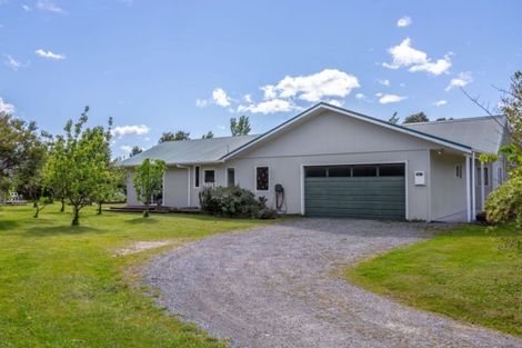 Photo of property in 109 Brandon Street, Featherston, 5710