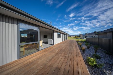 Photo of property in 22 Marakura Drive, Te Anau, 9600
