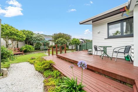 Photo of property in 325 Wellington Road, Wainuiomata, Lower Hutt, 5014