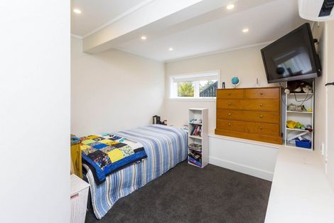 Photo of property in 55 Sunbrae Drive, Silverstream, Upper Hutt, 5019