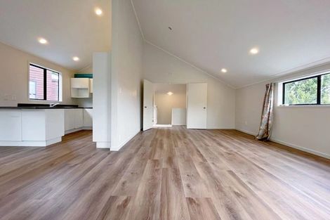 Photo of property in 1/41 Howard Road, Northcote, Auckland, 0627
