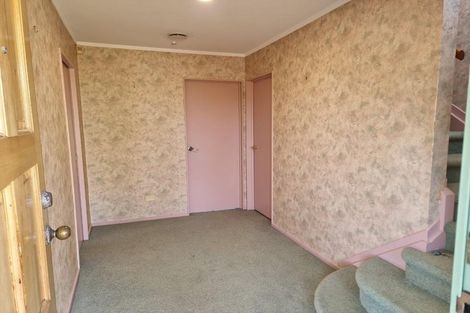 Photo of property in 16 Garcia Place, West Harbour, Auckland, 0618