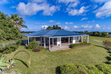 Photo of property in 59 Spicer Road, Cable Bay, 0420