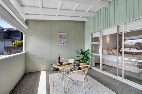 Photo of property in 4/1 Gilbert Street, New Plymouth, 4310