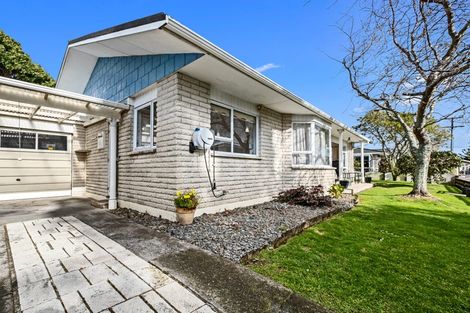 Photo of property in 2a Kauri Street, Merrilands, New Plymouth, 4312