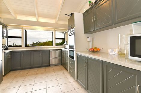 Photo of property in 159 Whangaparaoa Road, Red Beach, 0932