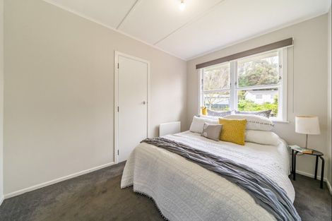 Photo of property in 5 John Street, Stokes Valley, Lower Hutt, 5019