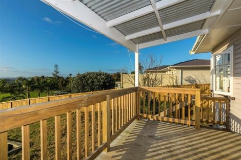 Photo of property in 50 Hobsonville Road, West Harbour, Auckland, 0618