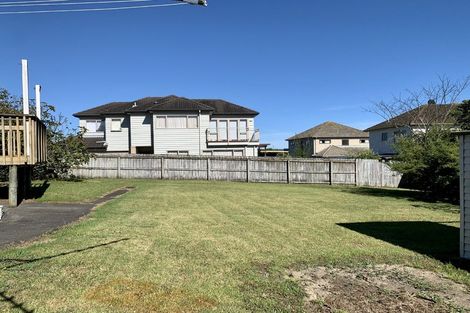 Photo of property in 86 Mcleod Road, Te Atatu South, Auckland, 0610