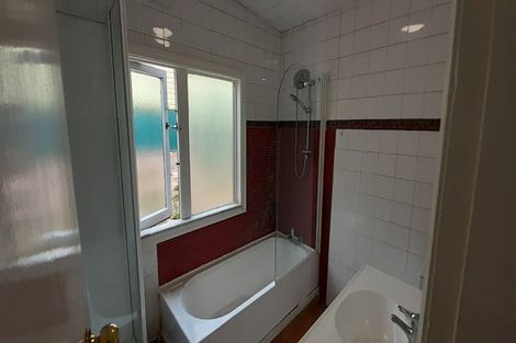 Photo of property in 6-10 Mudges Terrace, Newtown, Wellington, 6021