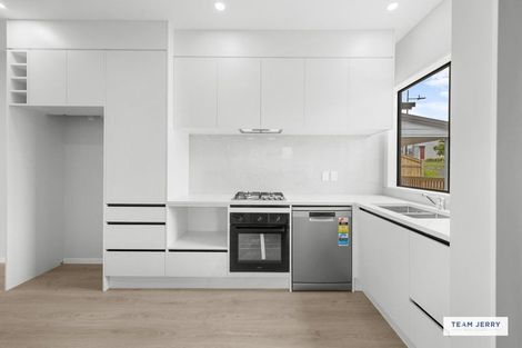 Photo of property in 6 Wild Flower Way, Karaka, Papakura, 2113