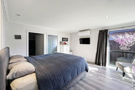 Photo of property in 33 Rosalie Terrace, Kelvin Grove, Palmerston North, 4414