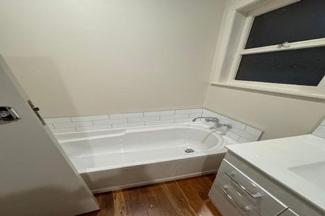 Photo of property in 29 Hillcrest Grove, Hillpark, Auckland, 2102