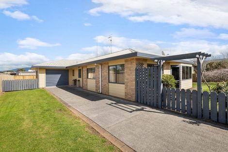 Photo of property in 10 Alexander Street, Katikati, 3129
