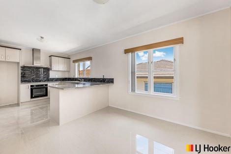 Photo of property in 61 Halver Road, Hillpark, Auckland, 2102