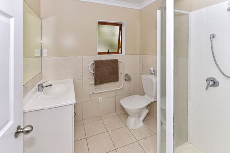 Photo of property in 63c Redoubt Road, Goodwood Heights, Auckland, 2105