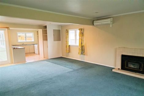 Photo of property in 121 Tilley Road, Paekakariki, 5034
