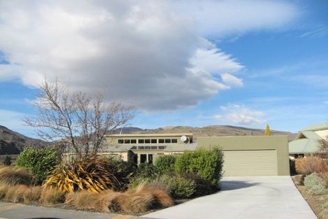 Photo of property in 24 Matthews Crescent, Cromwell, 9310