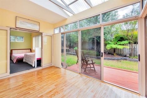 Photo of property in 38 San Valentino Drive, Henderson, Auckland, 0612