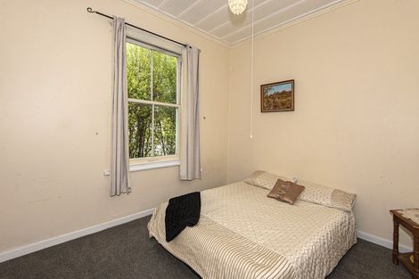 Photo of property in 16 George Street, Hikurangi, 0114