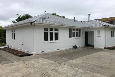 Photo of property in 12 Karina Terrace, Roslyn, Palmerston North, 4414