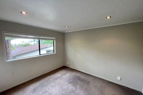Photo of property in 1/15 Telephone Road, Birkenhead, Auckland, 0626