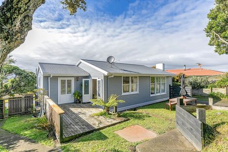 Photo of property in 3 Tuki Street, Titahi Bay, Porirua, 5022