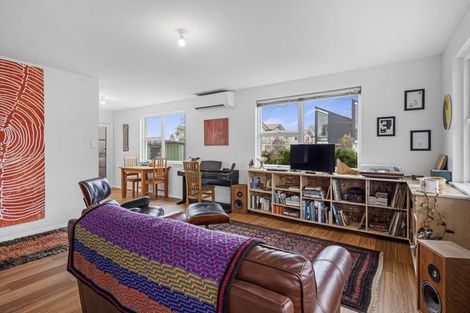 Photo of property in 1/64 Osborne Street, Waltham, Christchurch, 8011