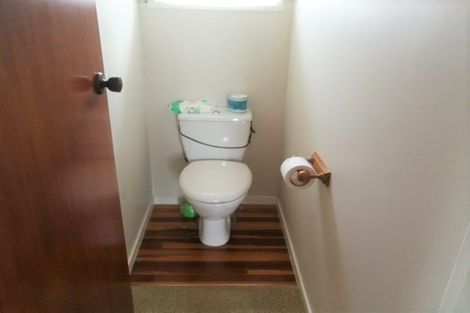 Photo of property in 1 Malters Place, Browns Bay, Auckland, 0630