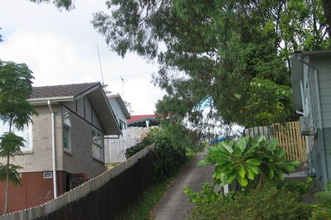 Photo of property in 16a Normanton Street, Glenfield, Auckland, 0629
