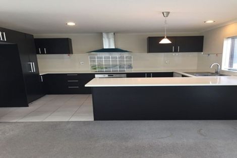 Photo of property in 4 Cityview Place, Massey, Auckland, 0614