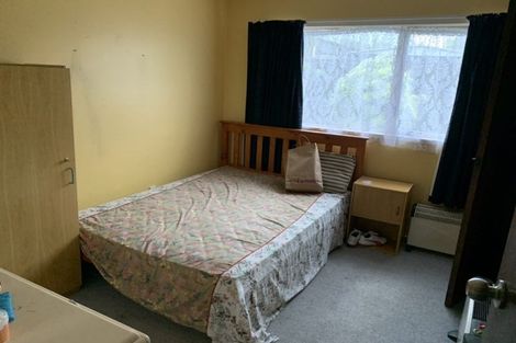 Photo of property in 41 Colchester Crescent, Newlands, Wellington, 6037