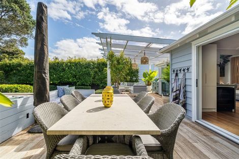 Photo of property in 15 North Avenue, Narrow Neck, Auckland, 0624