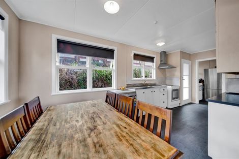 Photo of property in 51d Omata Road, Marfell, New Plymouth, 4310