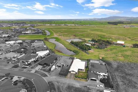 Photo of property in 39 Montia Close, Papamoa Beach, Papamoa, 3118