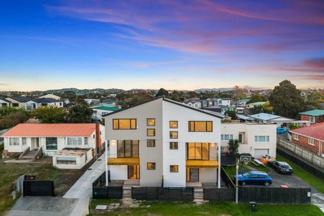 Photo of property in 3/16 Binsted Road, New Lynn, Auckland, 0600