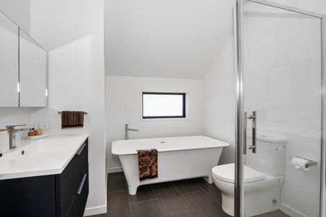 Photo of property in 347b Oceanbeach Road, Mount Maunganui, 3116