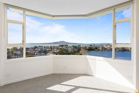 Photo of property in 4/90 Kitchener Road, Milford, Auckland, 0620