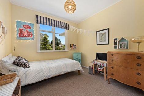 Photo of property in 11 Winchester Avenue, Pinehaven, Upper Hutt, 5019