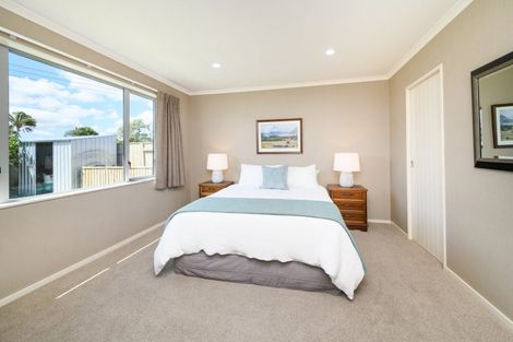 Photo of property in 6 Angelina Way, Kelvin Grove, Palmerston North, 4414