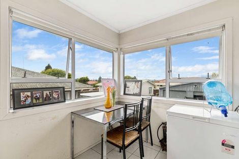 Photo of property in 98 Weymouth Road, Manurewa, Auckland, 2102