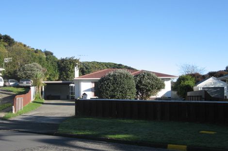 Photo of property in 8 Brazier Grove, Paraparaumu, 5032