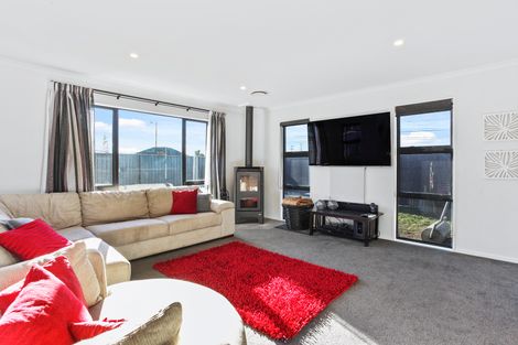 Photo of property in 16 Little Oaks Drive, Yaldhurst, Christchurch, 8042