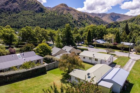 Photo of property in 14 Caernarvon Street, Arrowtown, 9302
