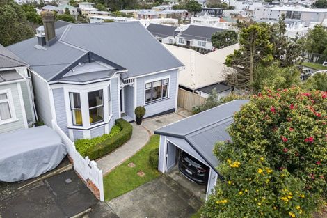 Photo of property in 2 Chatham Street, Berhampore, Wellington, 6023