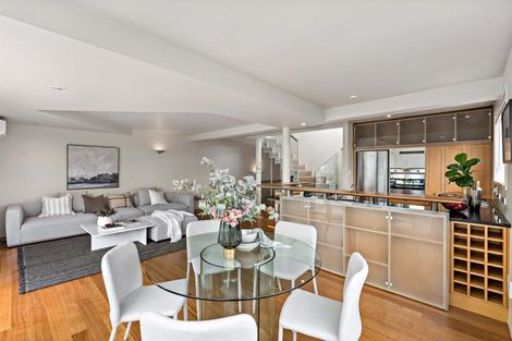 Photo of property in 2/8a Audrey Road, Takapuna, Auckland, 0620