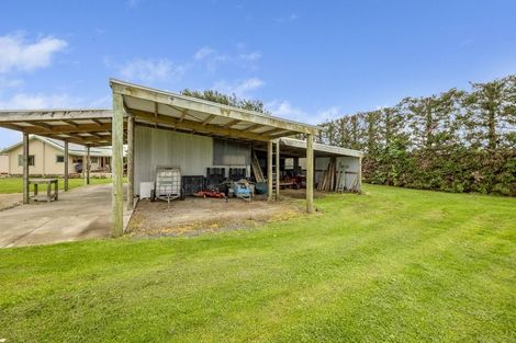Photo of property in 280 Corbett Road, Paraite, New Plymouth, 4373